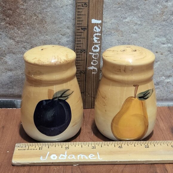Vintage Salt and Pepper Shakers Fruit Design No Bottom Cork Stoppers - Picture 8 of 10